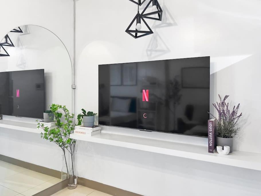 One Uptown Residences Bgc Тагиг Экстерьер фото